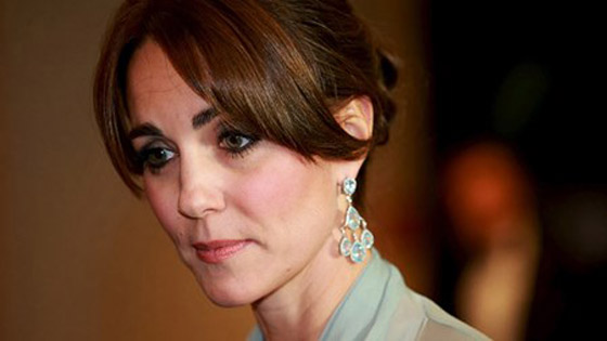 صور الاميرة كيت ميدلتون تكسر القواعد الملكية بثوب شفاف صورة رقم 1 صور الاميرة كيت ميدلتون تكسر القواعد الملكية بثوب شفاف صورة رقم 1