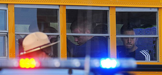 نيويورك: اطلاق نار داخل مدرسة يسفر عن اصابات واعتقالات صورة رقم 9 نيويورك: اطلاق نار داخل مدرسة يسفر عن اصابات واعتقالات صورة رقم 9