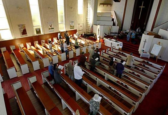 الامريكيون يبتعدون عن الدين ويهجرون الكنيسة صورة رقم 1