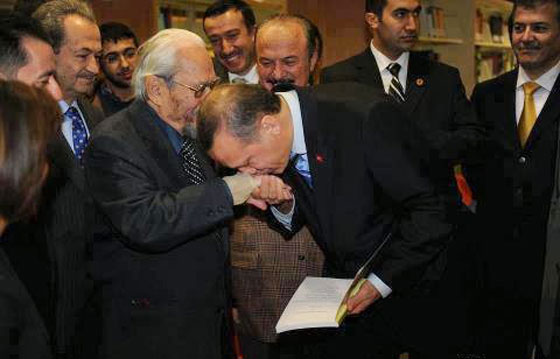 محطات بارزة في حياة اردوغان.. بائع بطيخ اصبح رئيسا لتركيا صورة رقم 25