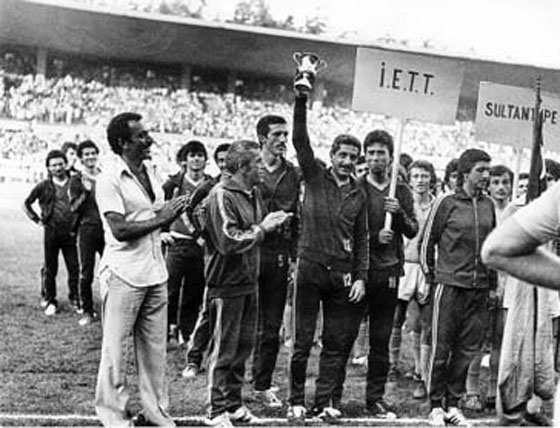 محطات بارزة في حياة اردوغان.. بائع بطيخ اصبح رئيسا لتركيا صورة رقم 15