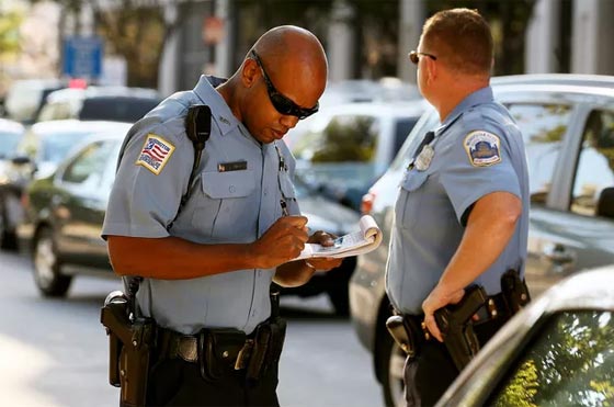 اعتقال 1000 شرطي امريكي خلال 6 سنوات بتهم مخلة بالاداب صورة رقم 1 اعتقال 1000 شرطي امريكي خلال 6 سنوات بتهم مخلة بالاداب صورة رقم 1