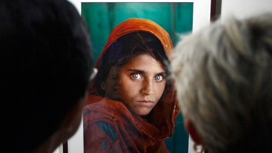  اين اختفى وجه الموناليزا الافغانية الأكثر بؤسا وعيونها الاكثر عمقا؟ صورة رقم 1