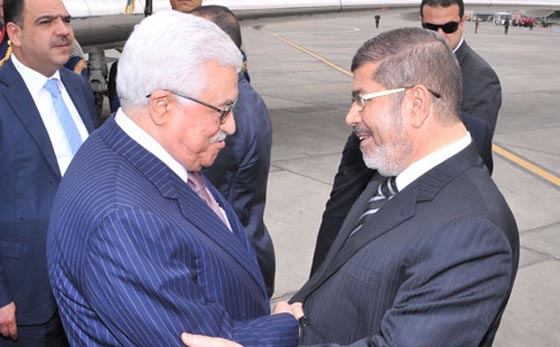 ابو مازن يفجر قنبلة: رفضت 1000 كيلومتر من ارض سيناء في عهد مرسي صورة رقم 1