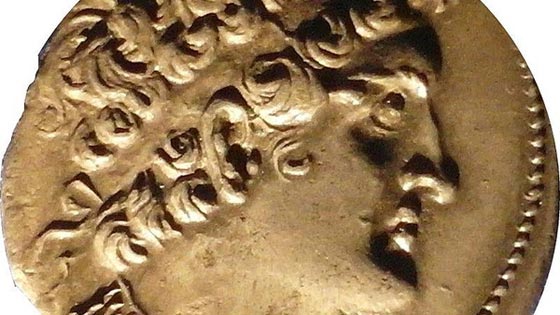 سرقة الآثار كشفت عن مقصورة بطليموس الثامن حاكم مصر صورة رقم 1