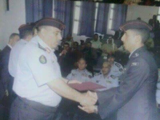 الضابط الاردني انتظر فترة الطعام واطلق النار فقتل 6 من مدربيه صورة رقم 1