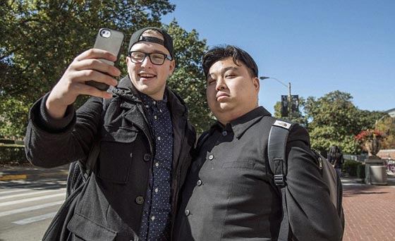 هل يعقل!! ماذا يفعل كيم جونغ اون عدو امريكا في شيكاغو؟ صورة رقم 3