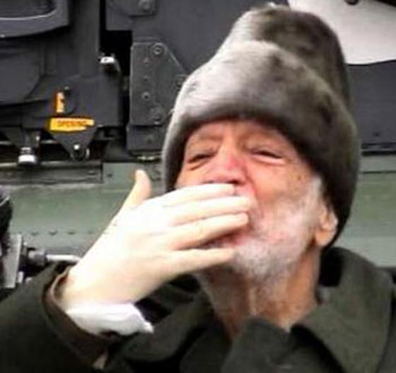 في الذكرى الـ 11 لوفاته.. ياسر عرفات يكشف عن قاتله  صورة رقم 4