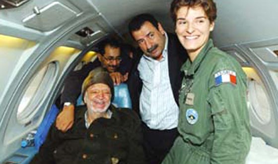 في الذكرى الـ 11 لوفاته.. ياسر عرفات يكشف عن قاتله  صورة رقم 7