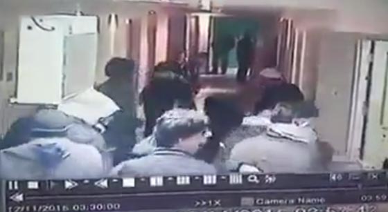 الخليل: مستعربون يعدمون شابا في المستشفى ويعتقلون ابن عمه!!  صورة رقم 2