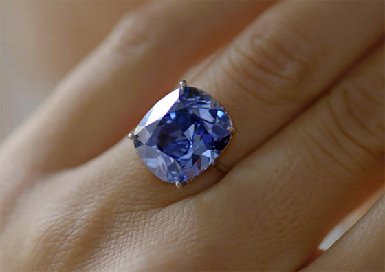 ماسة القمر الازرق الصغيرة تباع باكبر مبلغ في تاريخ المزادات.. 48 مليون دولار!! صورة رقم 5