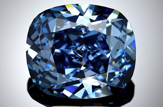 ماسة القمر الازرق الصغيرة تباع باكبر مبلغ في تاريخ المزادات.. 48 مليون دولار!! صورة رقم 7