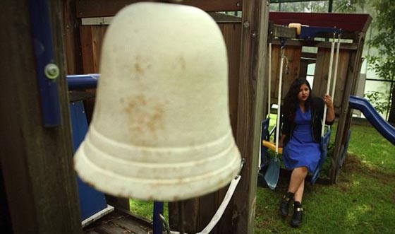 مأساة.. قصة فتاة مكسيكية ابتدات بالحب الرومانسي وانتهت بالشارع صورة رقم 5