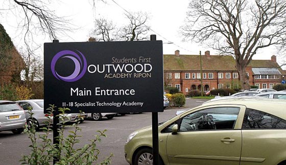 لماذا دخل طلاب مدرسة بريطانية في سلسلة من الاغماءات الغامضة؟ صورة رقم 2