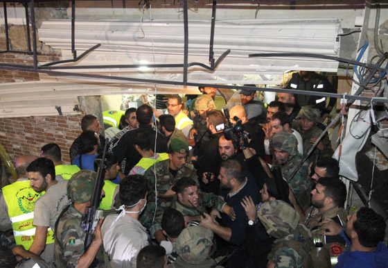  اعتقال 7 من مدبري تفجير الضاحية.. نصرالله: يجب مواجهة الاحزمة الناسفة بقطع الرؤوس صورة رقم 7