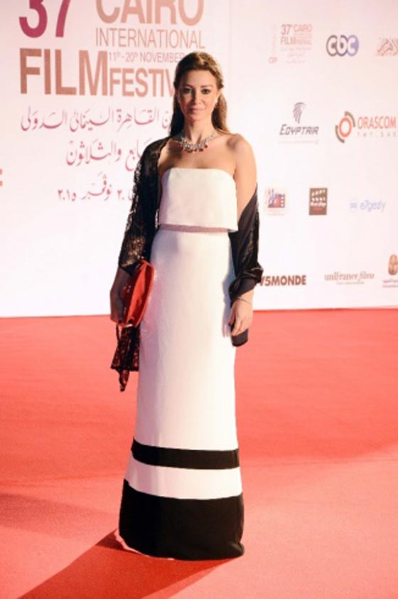 صور فنانات في مهرجان القاهرة السينمائي: بعضهن ظهرن باطلالة غير موفقة! صورة رقم 2