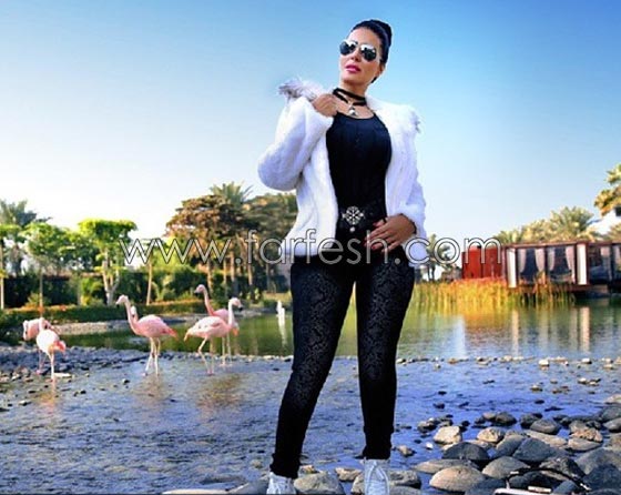الفنانة المصرية سمية الخشاب تفاجئ الجمهور وتعلن زواجها صورة رقم 5