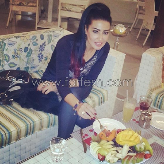 الفنانة المصرية سمية الخشاب تفاجئ الجمهور وتعلن زواجها صورة رقم 10