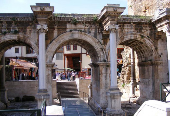 زعماء العالم يتوجهون الى جنة الارض.. تحت حماية جيشها صورة رقم 6 زعماء العالم يتوجهون الى جنة الارض.. تحت حماية جيشها صورة رقم 6