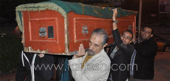 تغيب الفنانين عن المشاركة في جنازة الفنان الراحل سعيد طرابيك صورة رقم 6