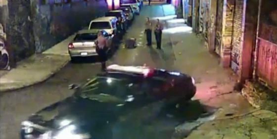 فيديو مزعج.. عناصر شرطة كاليفورنيا يضربون سارق سيارة العمدة بوحشية صورة رقم 1 فيديو مزعج.. عناصر شرطة كاليفورنيا يضربون سارق سيارة العمدة بوحشية صورة رقم 1