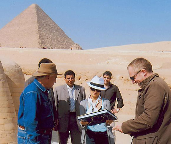   صور مشاهير زاروا الاهرامات من بينهم الاميرة ديانا، شاكيرا، ميسي، اوباما وبيونسيه صورة رقم 8