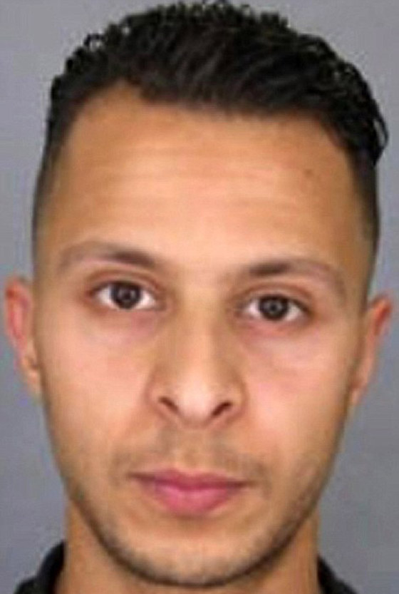 شاهد كيف فجر انتحاري باريس نفسه لحظة اثر لحظة صورة رقم 3