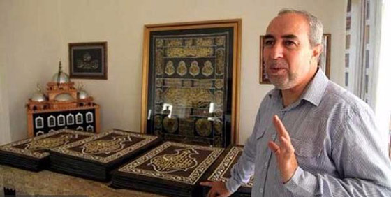 رافضا بيعه.. فنان سوري يطالب بحفظ قرآنه النادر في تركيا صورة رقم 1