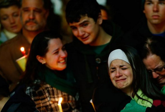 فتاة الازمات التي تظهر باكية مع كل تفجير.. ما هي حقيقتها؟ صورة رقم 4 فتاة الازمات التي تظهر باكية مع كل تفجير.. ما هي حقيقتها؟ صورة رقم 4