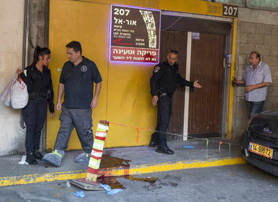 خمسة قتلى اسرائيليين في عمليتين بتل ابيب ومستوطنة غوش عتصيون صورة رقم 6 خمسة قتلى اسرائيليين في عمليتين بتل ابيب ومستوطنة غوش عتصيون صورة رقم 6