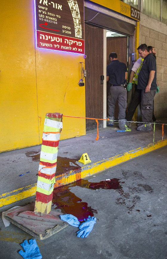 خمسة قتلى اسرائيليين في عمليتين بتل ابيب ومستوطنة غوش عتصيون صورة رقم 7 خمسة قتلى اسرائيليين في عمليتين بتل ابيب ومستوطنة غوش عتصيون صورة رقم 7
