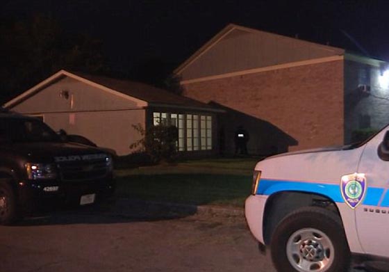 اطفال يطبخون شقيقتهم الرضيعة بالفرن البيتي اثناء اللعب صورة رقم 3 اطفال يطبخون شقيقتهم الرضيعة بالفرن البيتي اثناء اللعب صورة رقم 3