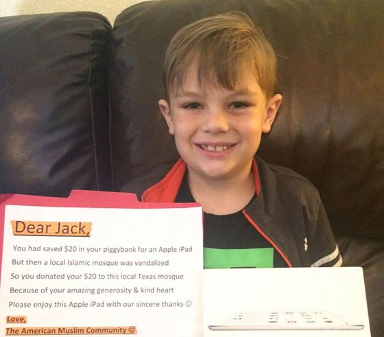 طفل امريكي يتبرع بكل ما جمعه في حصالة نقوده لاصلاح مسجد صورة رقم 3 طفل امريكي يتبرع بكل ما جمعه في حصالة نقوده لاصلاح مسجد صورة رقم 3