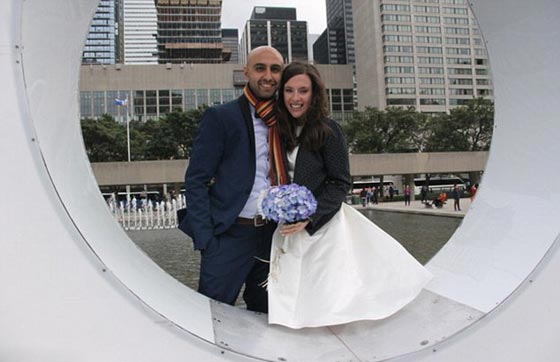 عروسان كنديان تنازلا عن حفل زفاف مكلف لدعم عائلة سورية صورة رقم 2 عروسان كنديان تنازلا عن حفل زفاف مكلف لدعم عائلة سورية صورة رقم 2