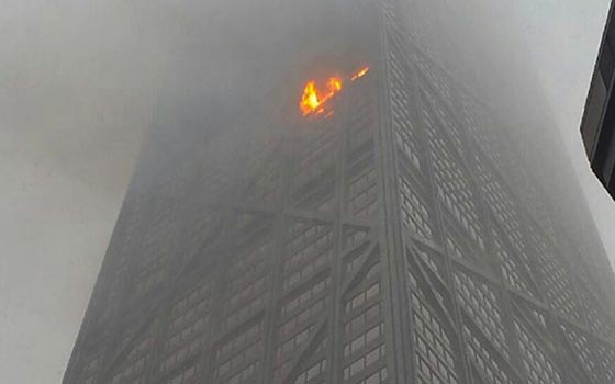 برج هانكوك في شيكاغو يشتعل.. اصابات واختناقات صورة رقم 5 برج هانكوك في شيكاغو يشتعل.. اصابات واختناقات صورة رقم 5