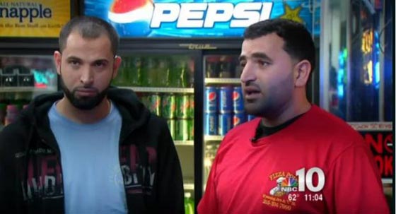 الاسلاموفوبيا تتجدد.. طرد شابين من طائرة بسبب التحدث بالعربية!! صورة رقم 1 الاسلاموفوبيا تتجدد.. طرد شابين من طائرة بسبب التحدث بالعربية!! صورة رقم 1