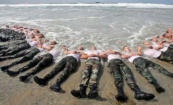 اكثر تدريبات الجيوش والوحدات الخاصة قسوة واخطرها حول العالم صورة رقم 2 اكثر تدريبات الجيوش والوحدات الخاصة قسوة واخطرها حول العالم صورة رقم 2