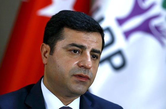 زجاج السيارة المقوى انقذ زعيم حزب كردي من الاغتيال بتركيا صورة رقم 4 زجاج السيارة المقوى انقذ زعيم حزب كردي من الاغتيال بتركيا صورة رقم 4