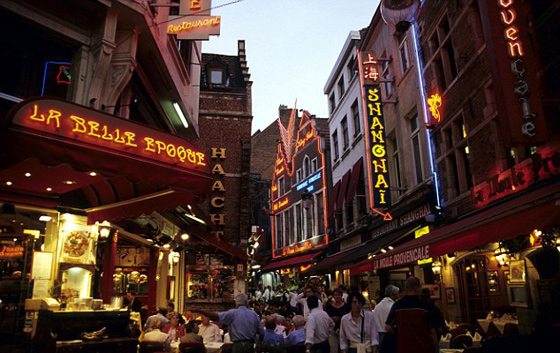 المطلوب الاول على قائمة الارهاب في بلجيكا مثلي يعاقر الخمور والحشيش صورة رقم 2 المطلوب الاول على قائمة الارهاب في بلجيكا مثلي يعاقر الخمور والحشيش صورة رقم 2