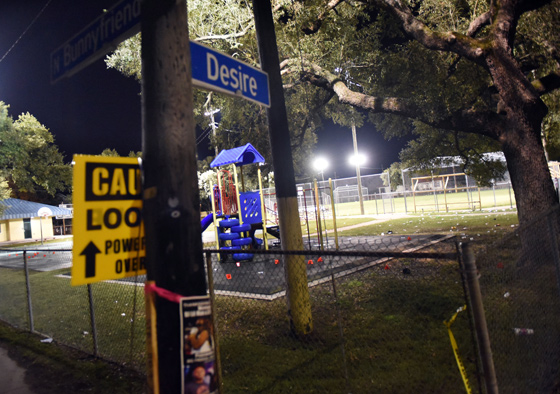 اطلاق نار على ملعب نيو اورليانز ونقل 16 شخصا الى المستشفى صورة رقم 3 اطلاق نار على ملعب نيو اورليانز ونقل 16 شخصا الى المستشفى صورة رقم 3