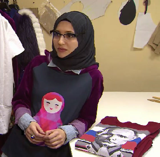 مصممة ازياء وضعت صورة بوتين على ازياء اسلامية تتعرض للتهديد صورة رقم 2 مصممة ازياء وضعت صورة بوتين على ازياء اسلامية تتعرض للتهديد صورة رقم 2