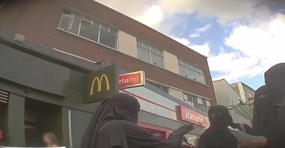 خلية نسائية داعشية تنشط في اوروبا لتشجيع الشباب والفتيات على الالتحاق بالتنظيم صورة رقم 1 خلية نسائية داعشية تنشط في اوروبا لتشجيع الشباب والفتيات على الالتحاق بالتنظيم صورة رقم 1