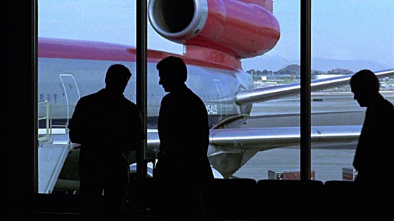 هجمات باريس توتر العالم.. نصائح ذهبية لعبور المطارات بطريقة سلمية صورة رقم 3