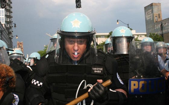 العنصرية مرض قتّال.. مصرع شاب اسود يطيح بقائد شرطة شيكاغو صورة رقم 7 العنصرية مرض قتّال.. مصرع شاب اسود يطيح بقائد شرطة شيكاغو صورة رقم 7