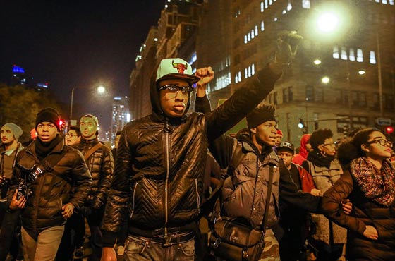 العنصرية مرض قتّال.. مصرع شاب اسود يطيح بقائد شرطة شيكاغو صورة رقم 13 العنصرية مرض قتّال.. مصرع شاب اسود يطيح بقائد شرطة شيكاغو صورة رقم 13