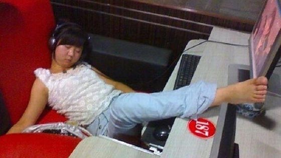 عودة مدمنة صينية على الانترنت بعد عشرة اعوام من الابحار فيه صورة رقم 1