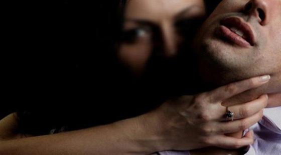 حادثة غريبة.. 5 بريطانيات يتناوبن على اغتصاب شاب!!  صورة رقم 1