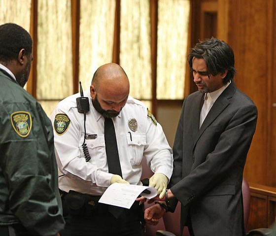 جريمة جنونية.. قتل زوجته ونشر صورة جثتها على الفيسبوك صورة رقم 10