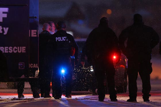 مسلح يطلق النار في عيادة بكولورادو الامريكية والحصيلة 3 قتلى و9 جرحى صورة رقم 5 مسلح يطلق النار في عيادة بكولورادو الامريكية والحصيلة 3 قتلى و9 جرحى صورة رقم 5