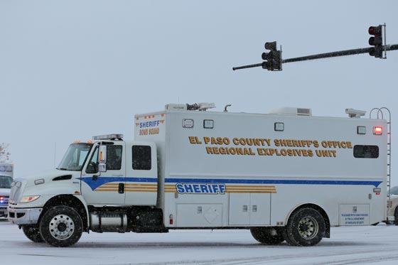 مسلح يطلق النار في عيادة بكولورادو الامريكية والحصيلة 3 قتلى و9 جرحى صورة رقم 16 مسلح يطلق النار في عيادة بكولورادو الامريكية والحصيلة 3 قتلى و9 جرحى صورة رقم 16